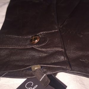 Ladies leather gloves